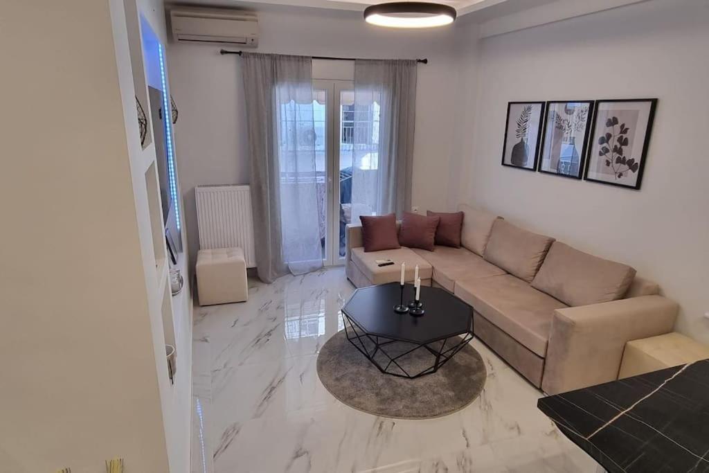 Luxurious Apartment In The Heart Of Thessaloniki Exterior photo
