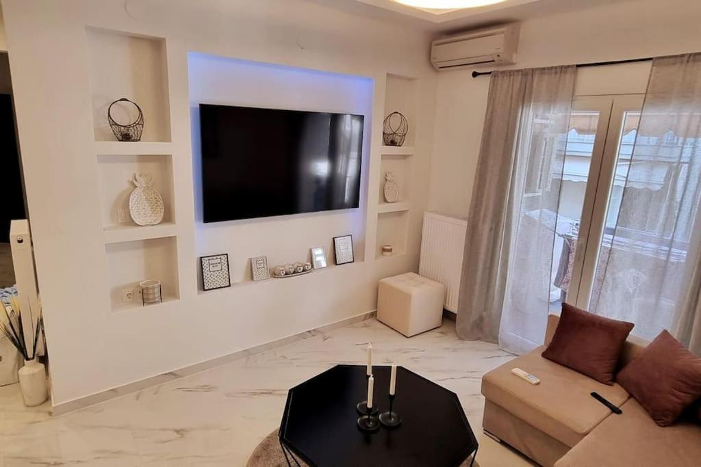 Luxurious Apartment In The Heart Of Thessaloniki Exterior photo